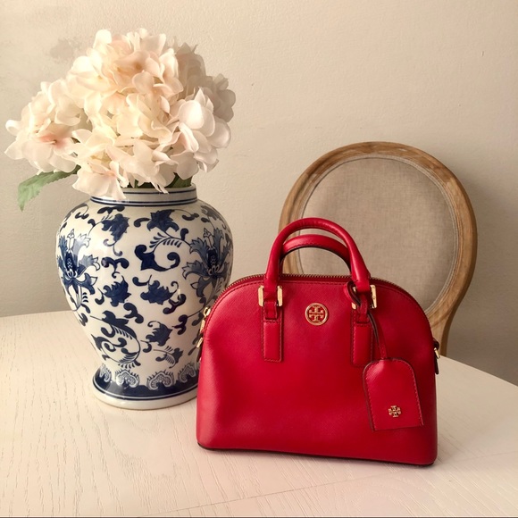 Tory Burch Handbags - Tory Burch Robinson mini dome crossbody